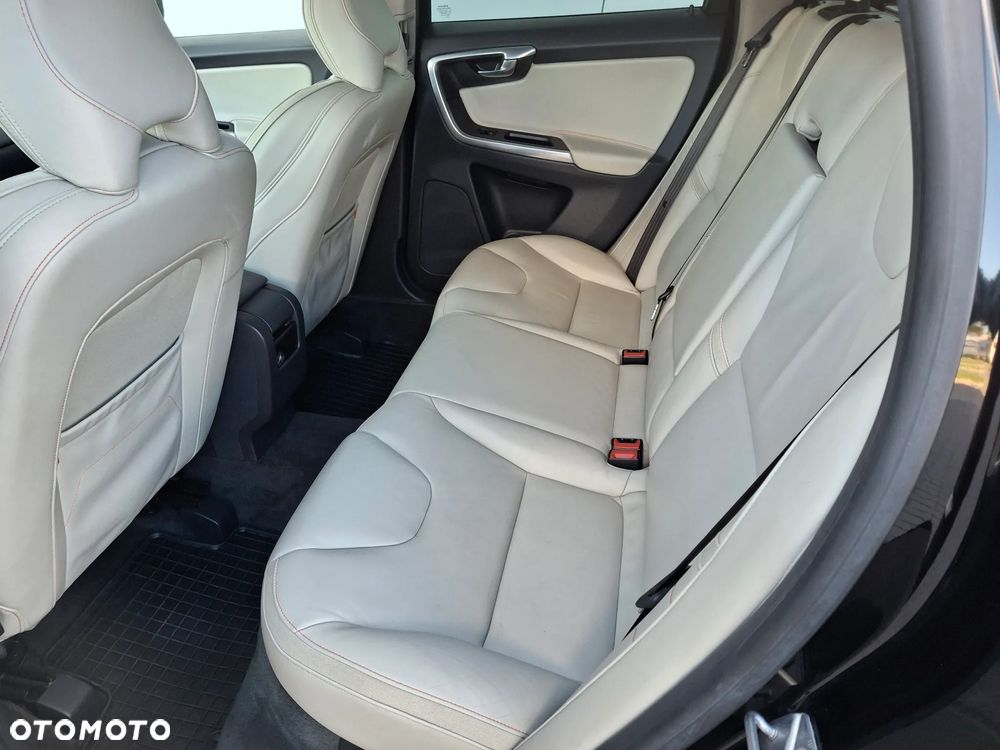 Volvo XC 60 D3 Geartronic Ocean Race - 19
