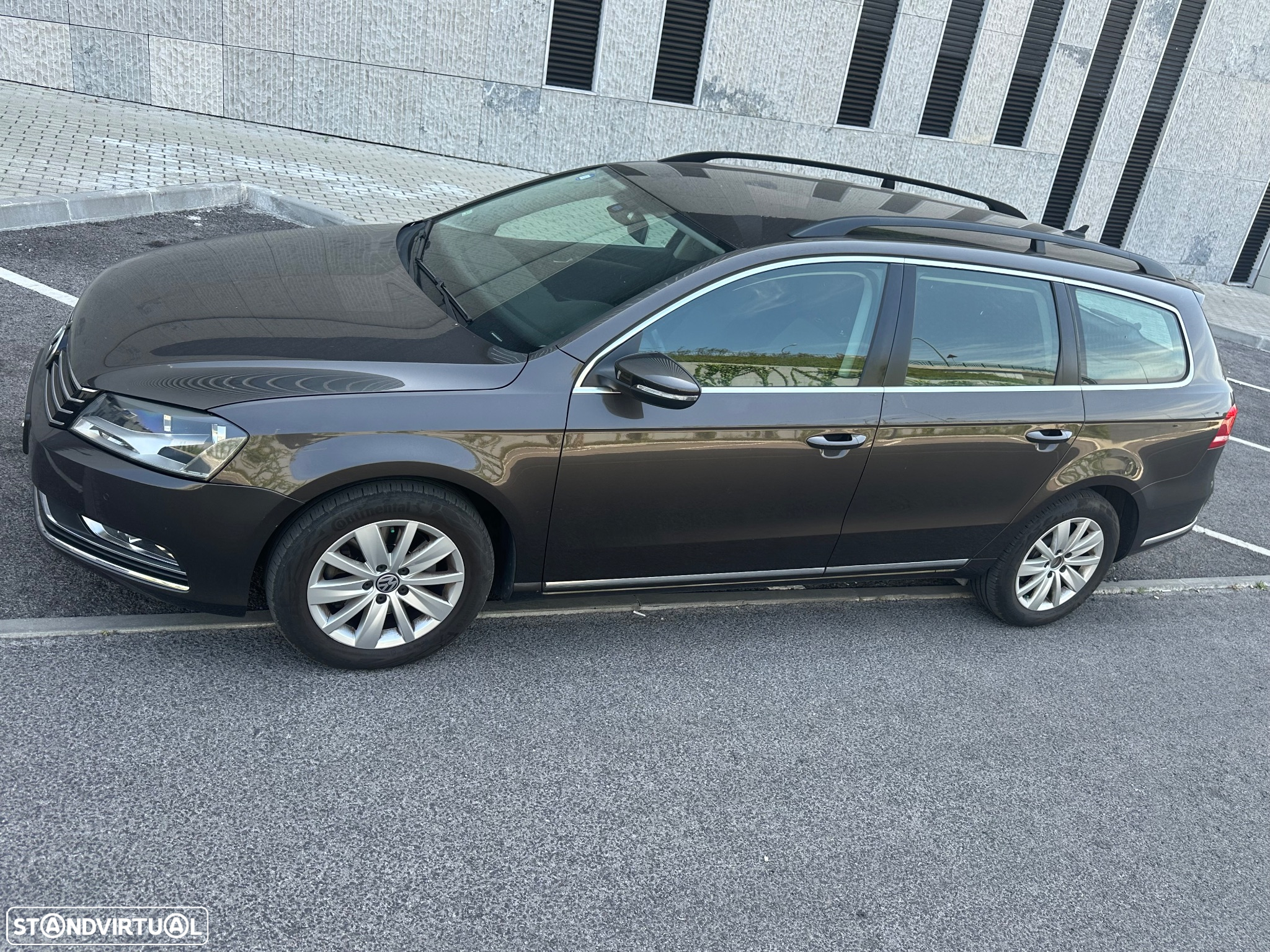 VW Passat Variant 2.0 TDi Confortline - 21