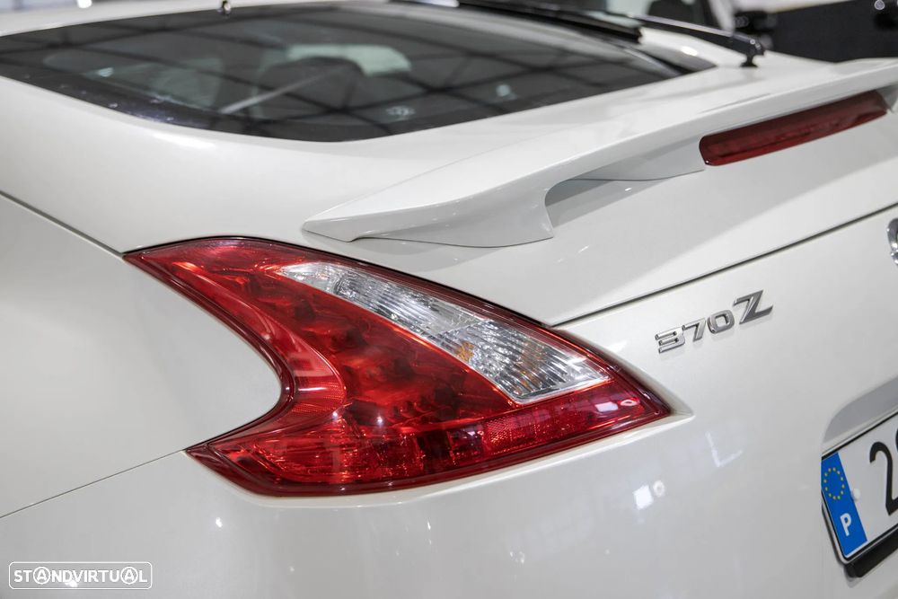 Nissan 370 Z Standard - 8