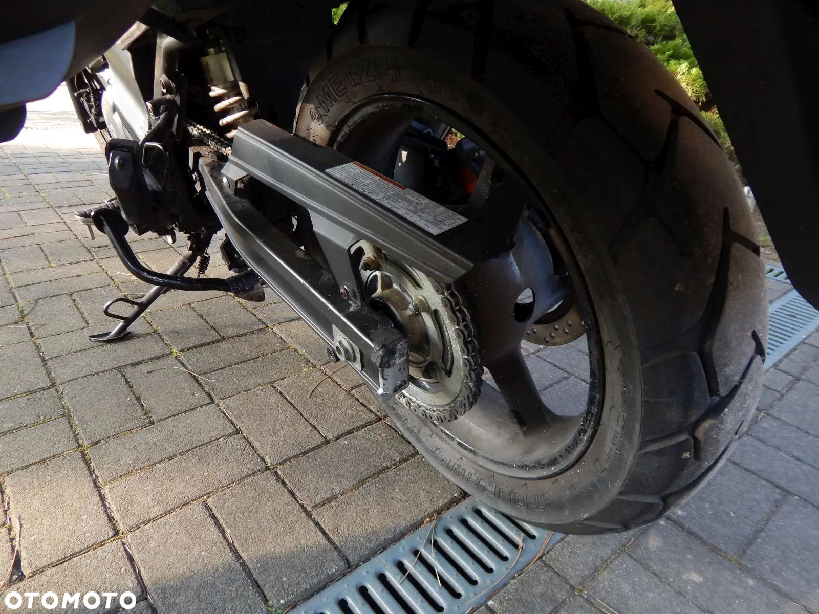 Suzuki V-STROM - 10