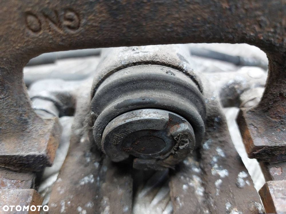 ZACISK HAMULCOWY LEWY TYŁ + PRAWY TYŁ OCTAVIA III - 6