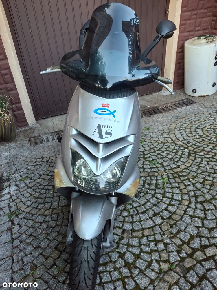 Aprilia Leonardo - 1