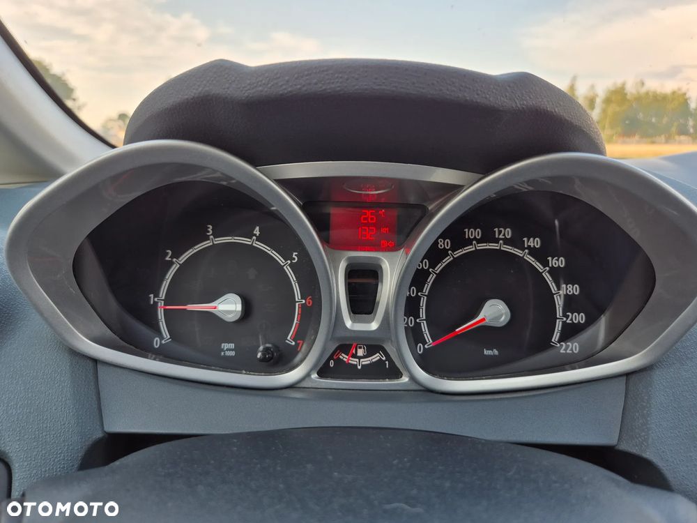 Ford Fiesta 1.4 Titanium EU5 - 12