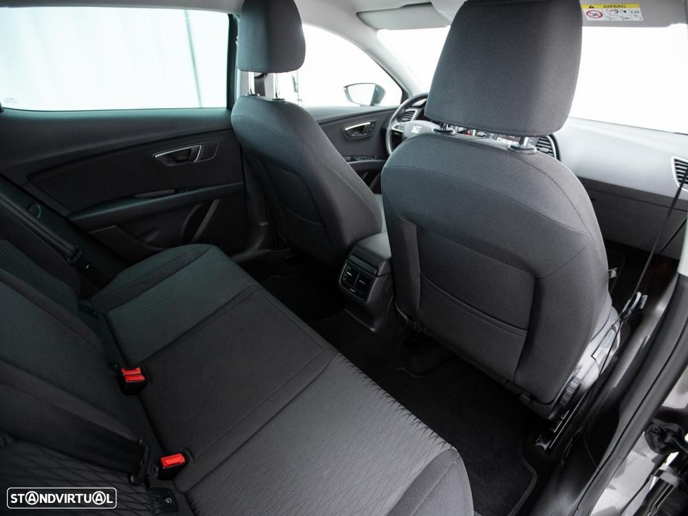 SEAT Leon — fotografia 11