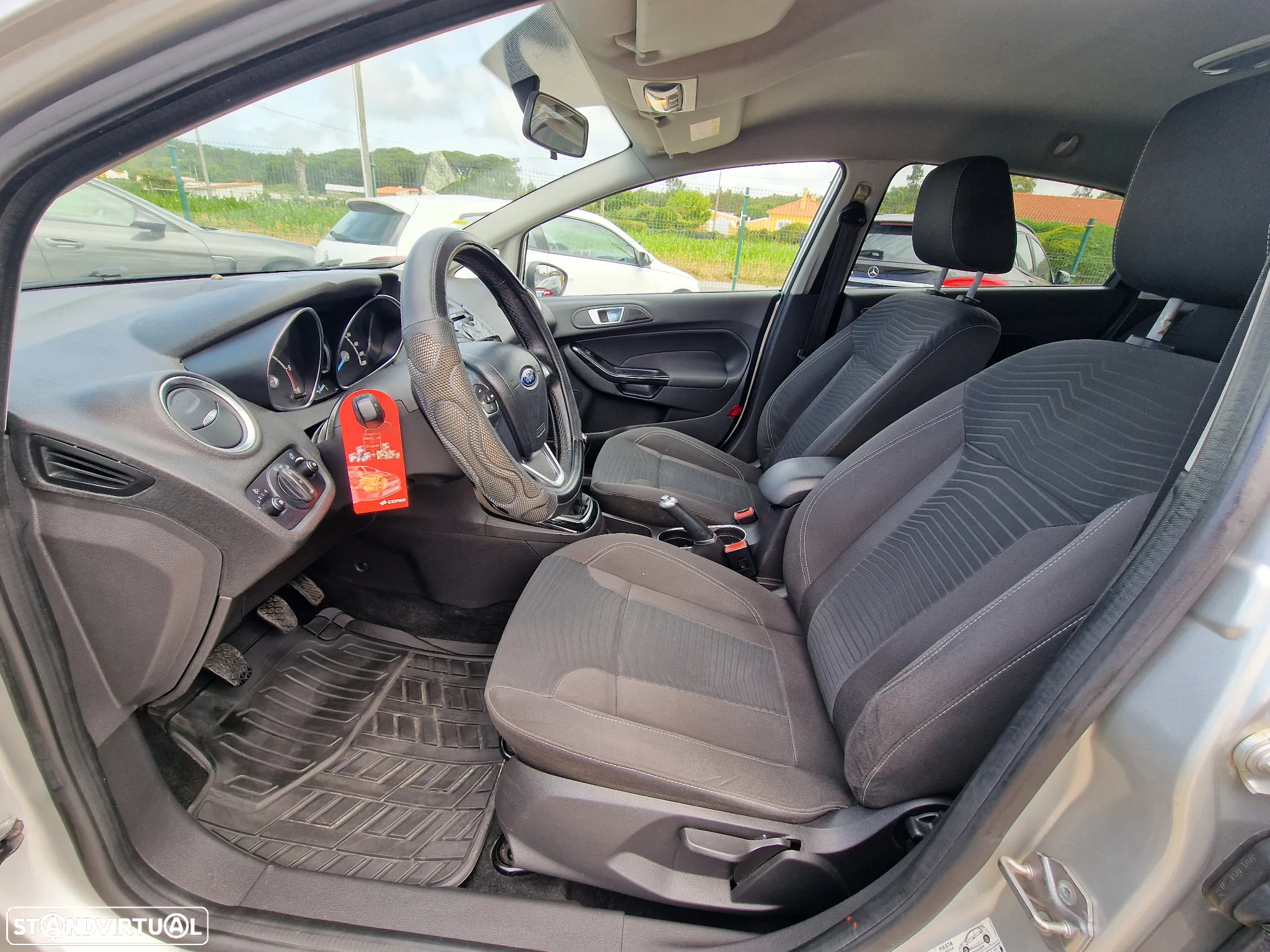 Ford Fiesta 1.5 TDCi Titanium - 10