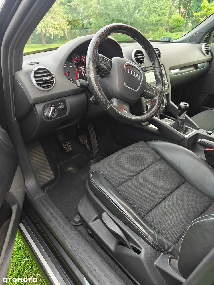 Audi A3 Sportback 2.0 TDI DPF S line Sportpaket - 12