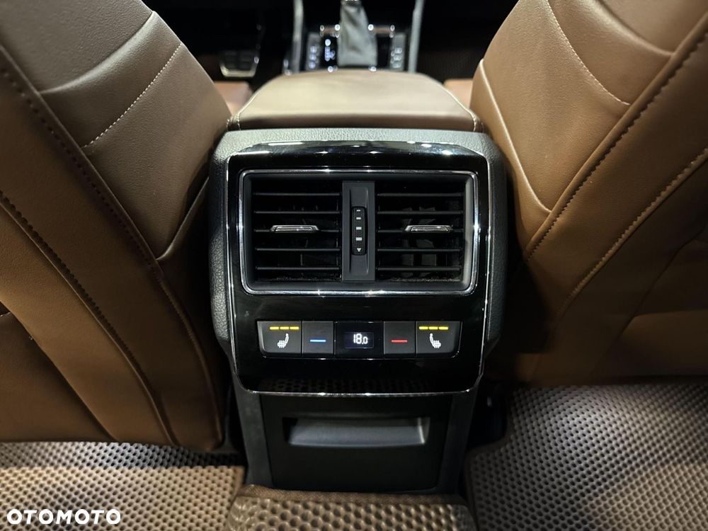 Skoda Superb 2.0 TSI L&K DSG - 31