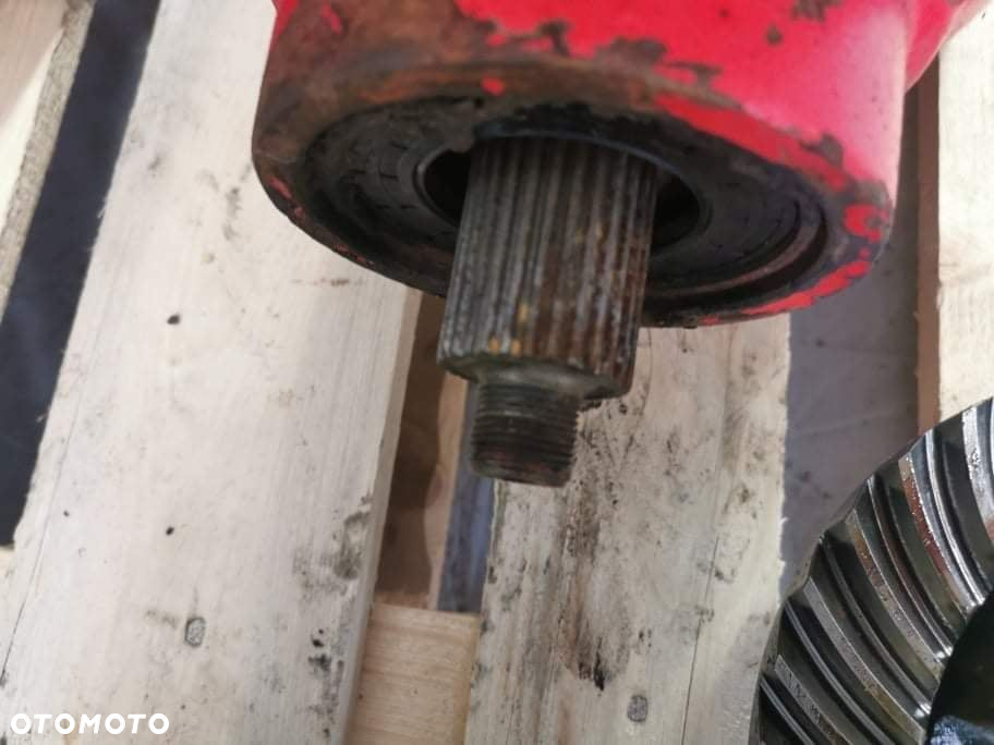 Manitou MT 1337 {Wałek ataku Koło talerzowe Spicer 11X35} - 4