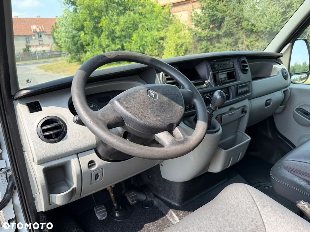 Renault Master * 2.5 / 120KM * L1H1 * Furgon / Blaszak * - 28