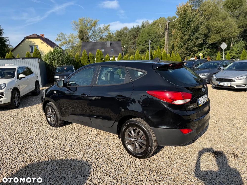 Hyundai ix35 blue 1.6 2WD Finale Silver - 4