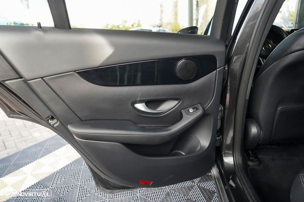 Mercedes-Benz GLC 300 - 58