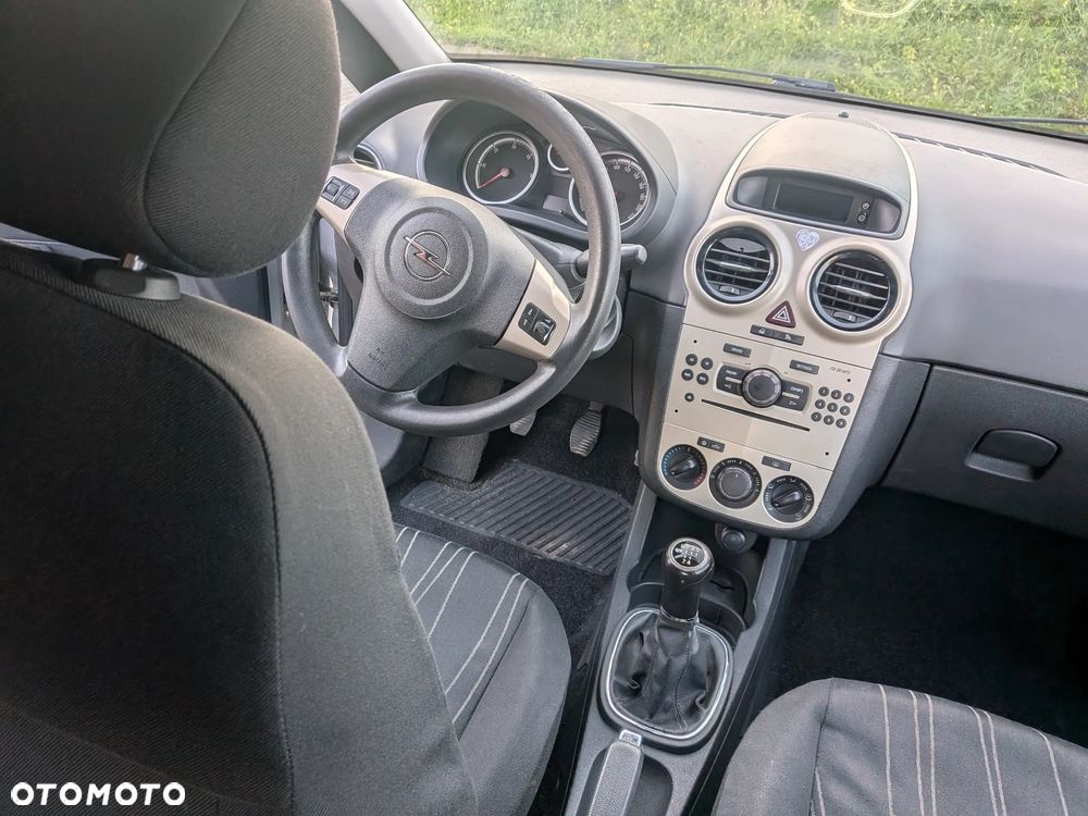 Opel Corsa - 8
