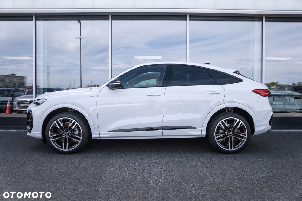Audi Q5 Sportback - 6