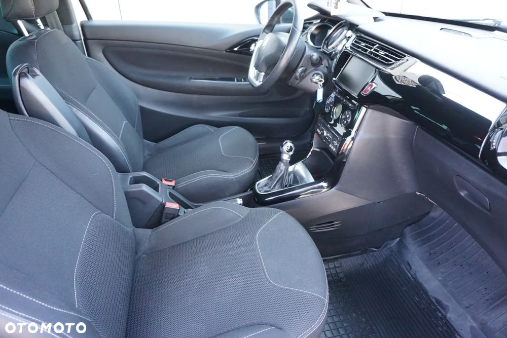 Citroën DS3 1.6 HDi SoChic - 13