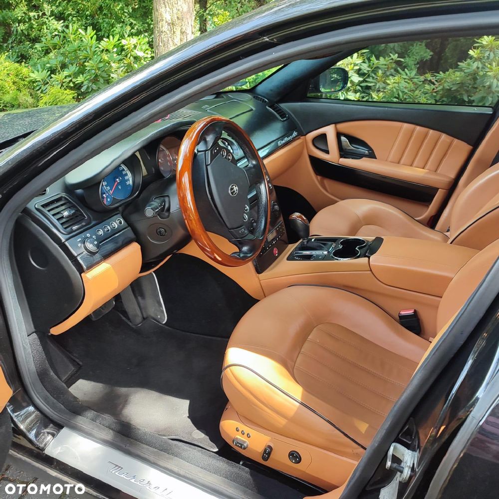 Maserati Quattroporte - 20