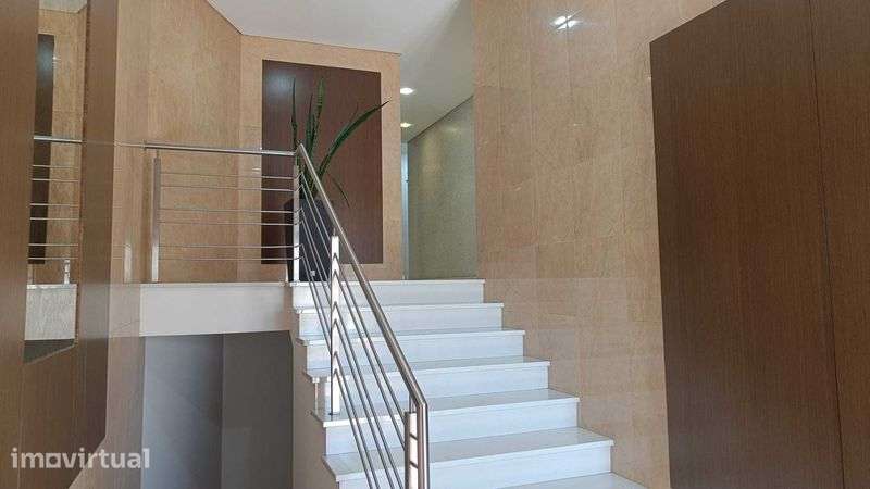 Apartamento T3 DUPLEX à venda no Entroncamento - Grande imagem: 2/12
