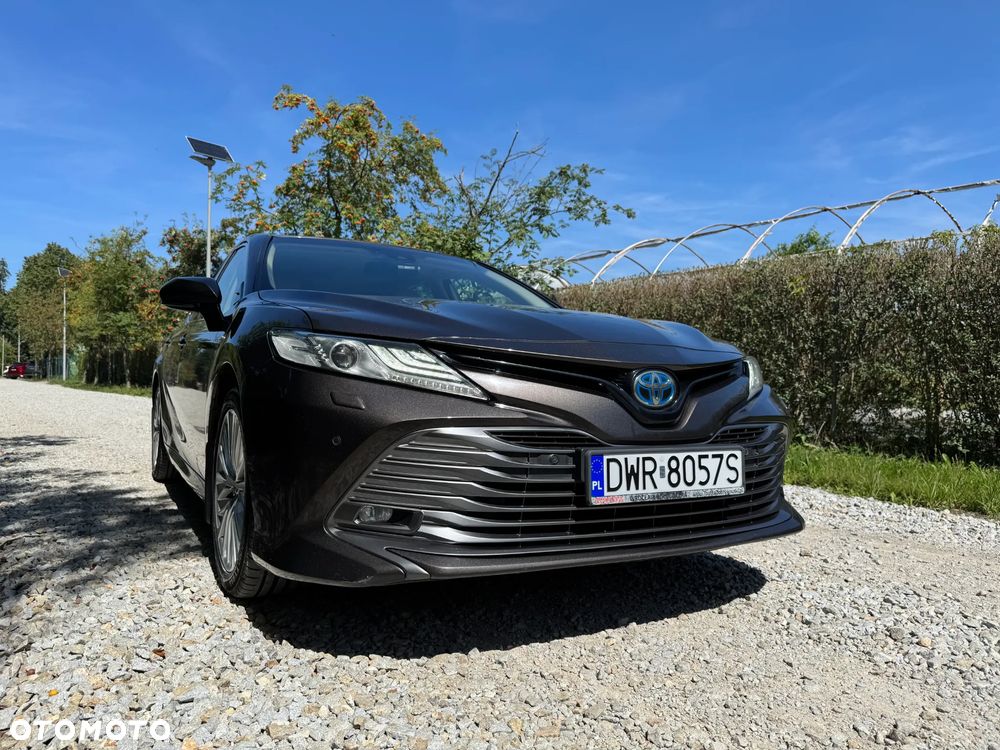 Toyota Camry 2.5 Hybrid Executive CVT - 2