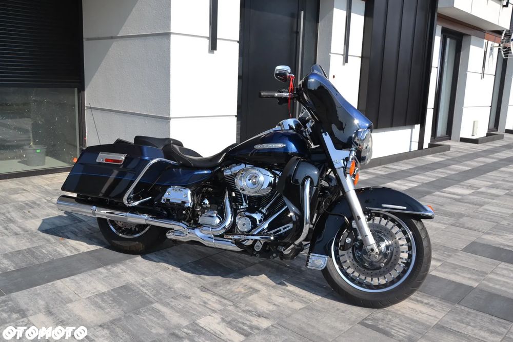 Harley-Davidson FLH Electra Glide - 7