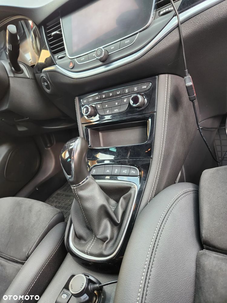 Opel Astra 1.2 T Ultimate S&S - 29