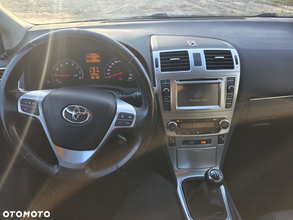 Toyota Avensis 2012