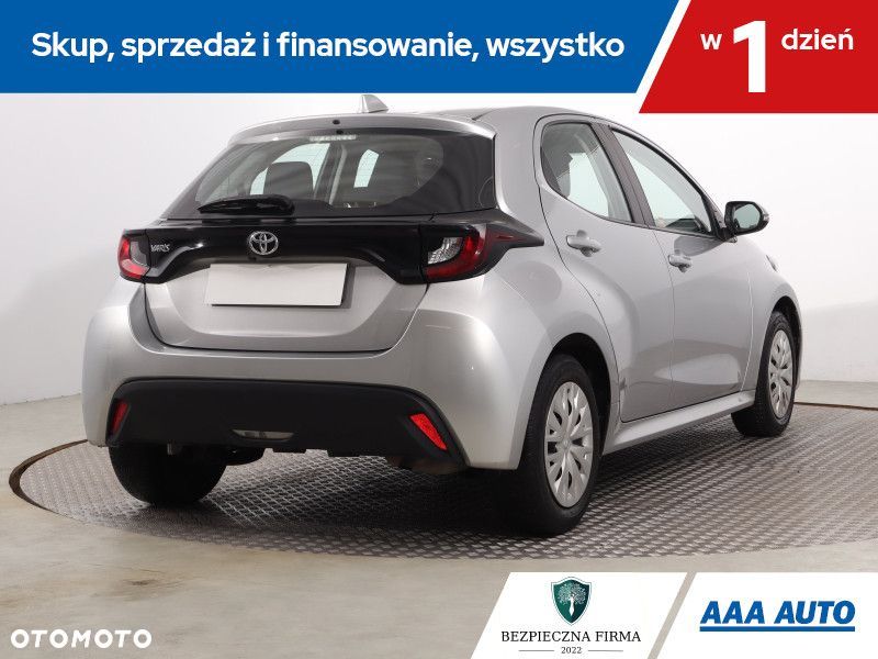 Toyota Yaris - 7