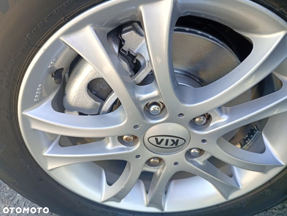 Kia Venga 1.6 CVVT Titanium Collection - 20