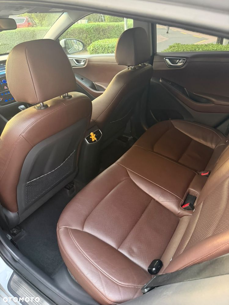 Hyundai IONIQ Hybrid Platinum - 8