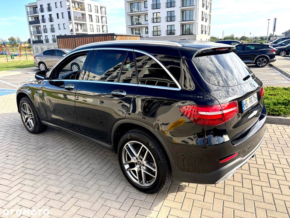 Mercedes-Benz GLC 300 4Matic 9G-TRONIC - 17