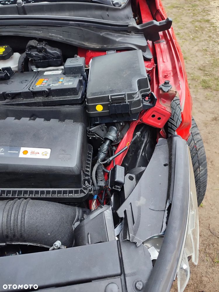 Hyundai i30 i30cw 1.4 Fifa World Cup Edition - 26