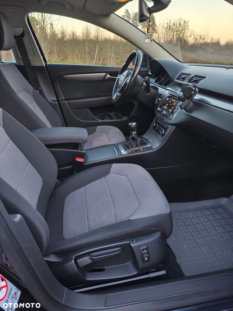 Volkswagen Passat 2.0 TDI Highline - 8