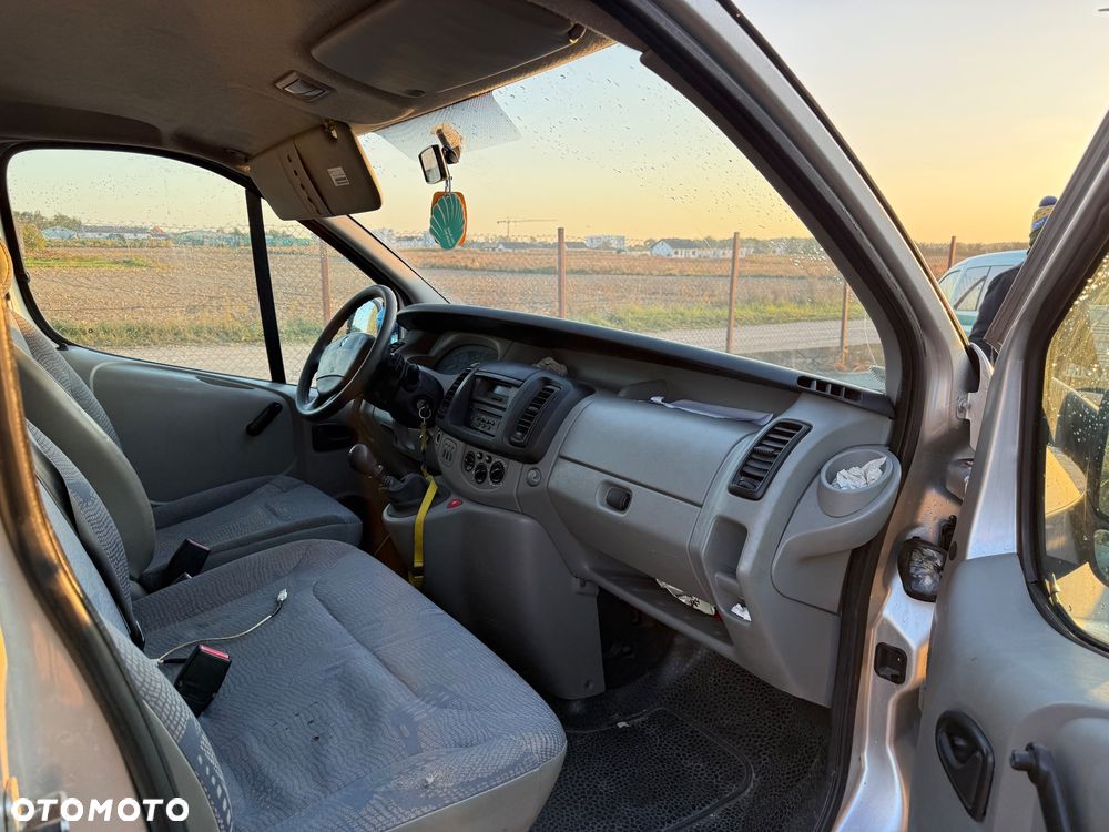 Renault Trafic dCi Passenger - 6