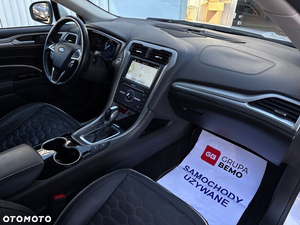 Ford Mondeo 2.0 Hybrid Vignale - 14