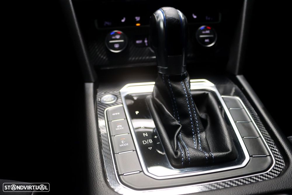 VW Passat 1.4 TSI GTE Plug-in - 14