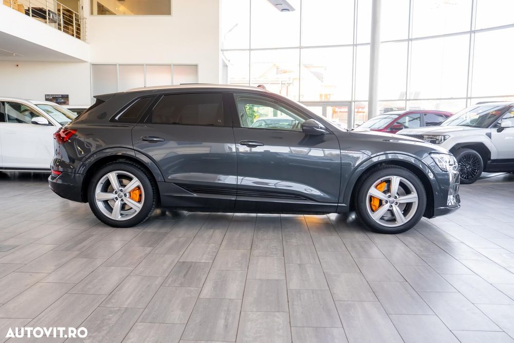 Audi e-tron 50 quattro - 8