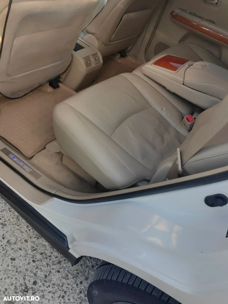 Lexus Seria RX - 12