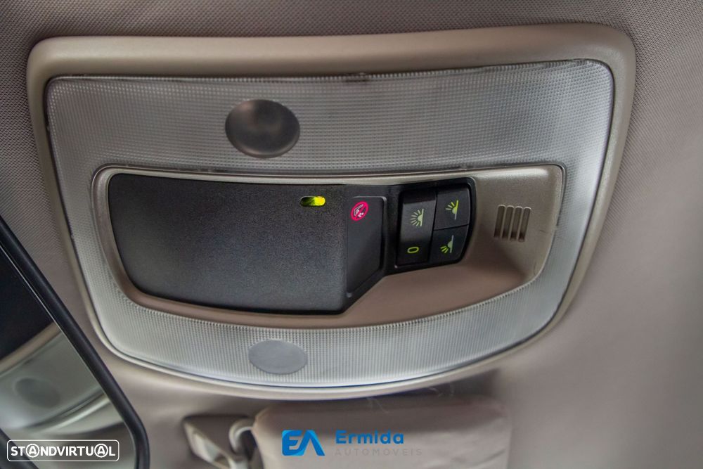 Volvo V60 2.0 D3 Momentum - 53