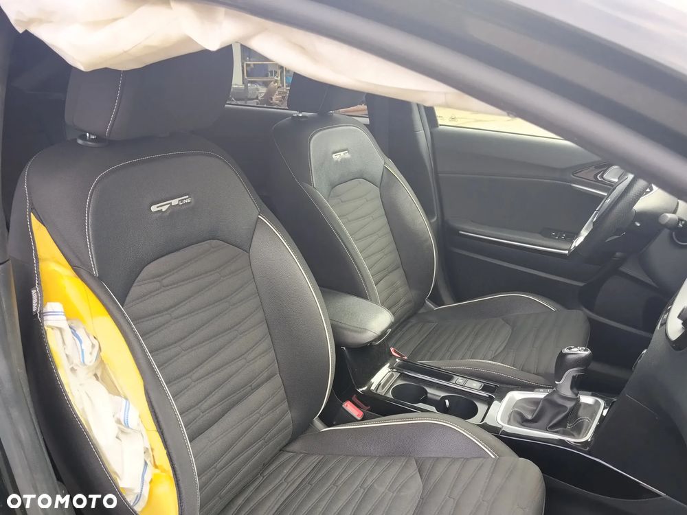 Kia ProCeed 1.5 T-GDI GT Line - 24