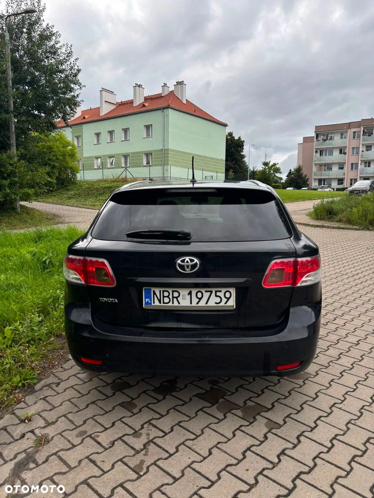 Toyota Avensis 2.0 D-4D 2010 - 10