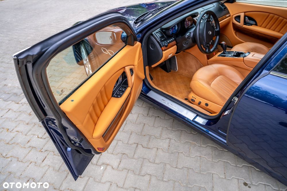 Maserati Quattroporte - 13