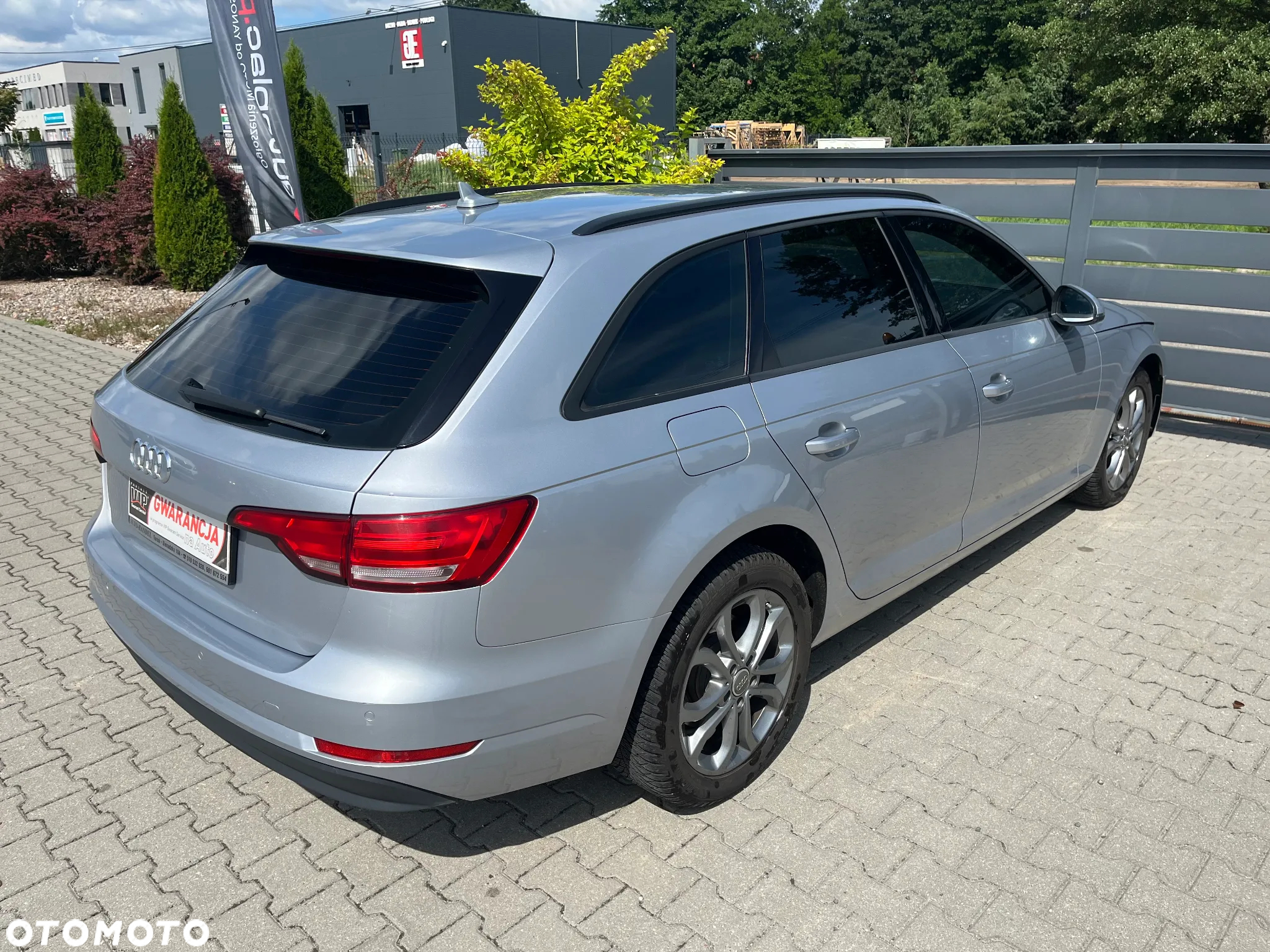 Audi A4 2.0 TDI Design - 5