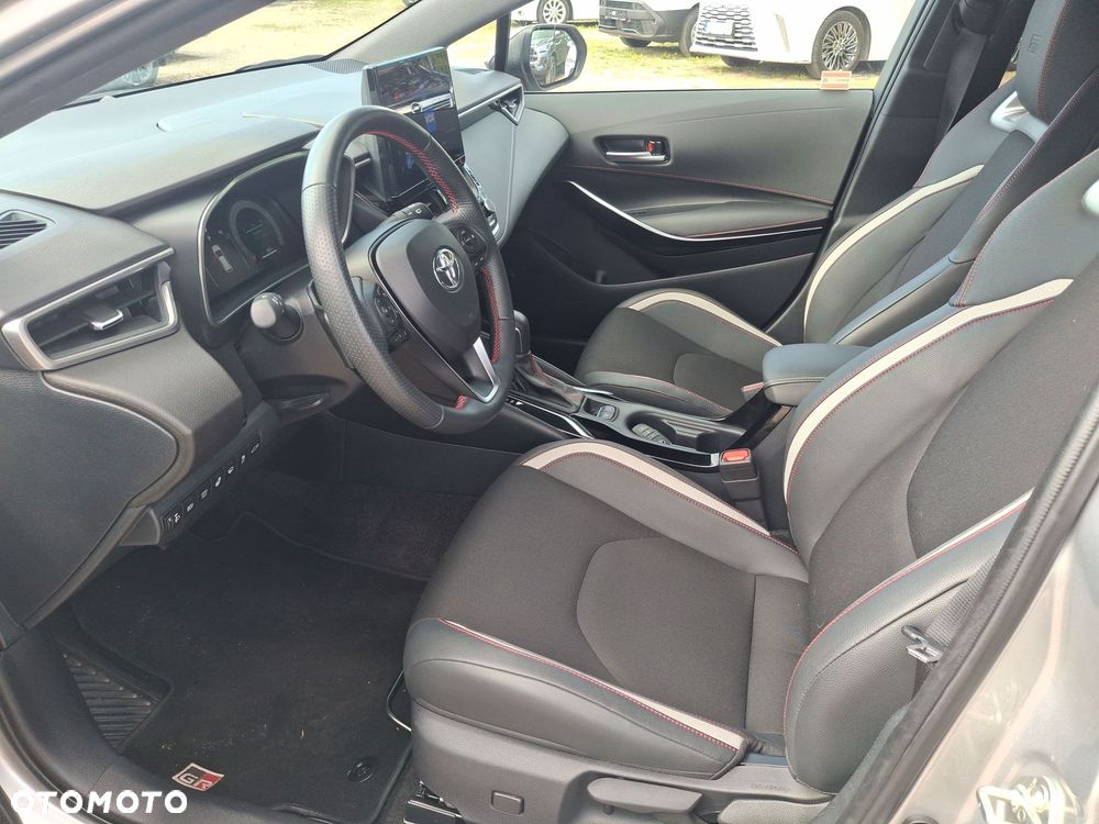 Toyota Corolla 2.0 Hybrid GR Sport Dynamic - 9