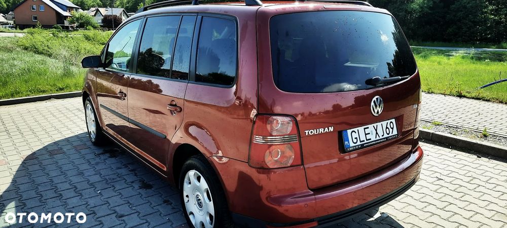 Volkswagen Touran 1.9 TDI DSG Conceptline - 7