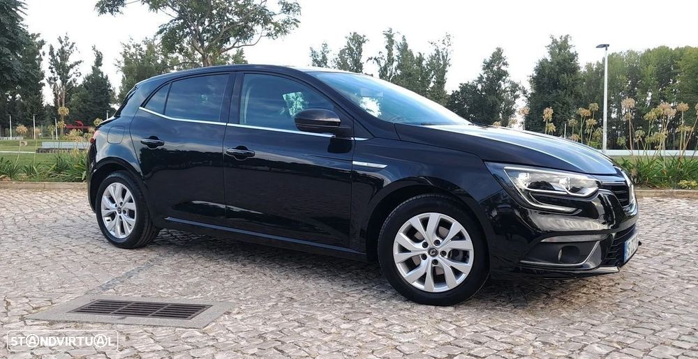 Renault Mégane 1.5 Blue dCi Limited - 11