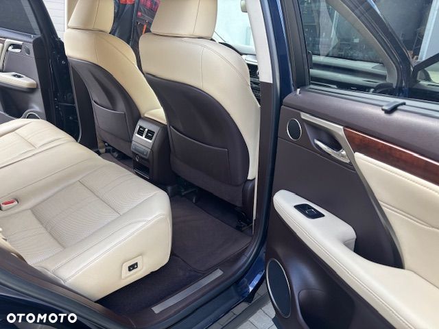 Lexus RX - 12