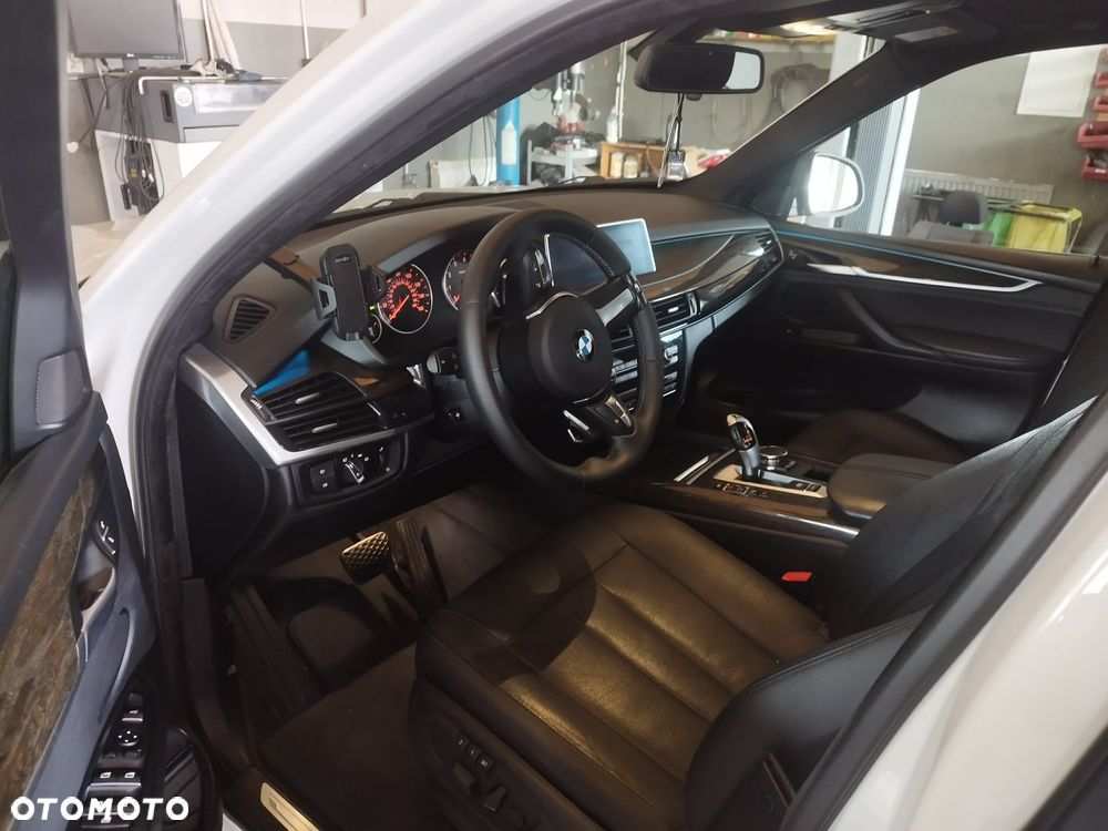 BMW X5 xDrive35i - 13
