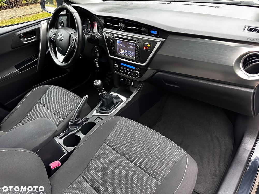 Toyota Auris 1.6 Premium Start - 32