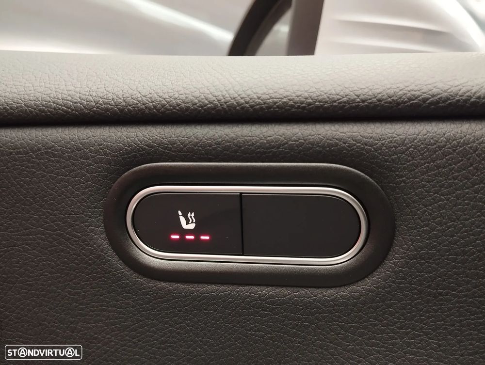 Mercedes-Benz A 200 Limousine d - 16