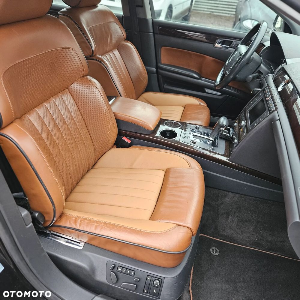 Volkswagen Phaeton - 19