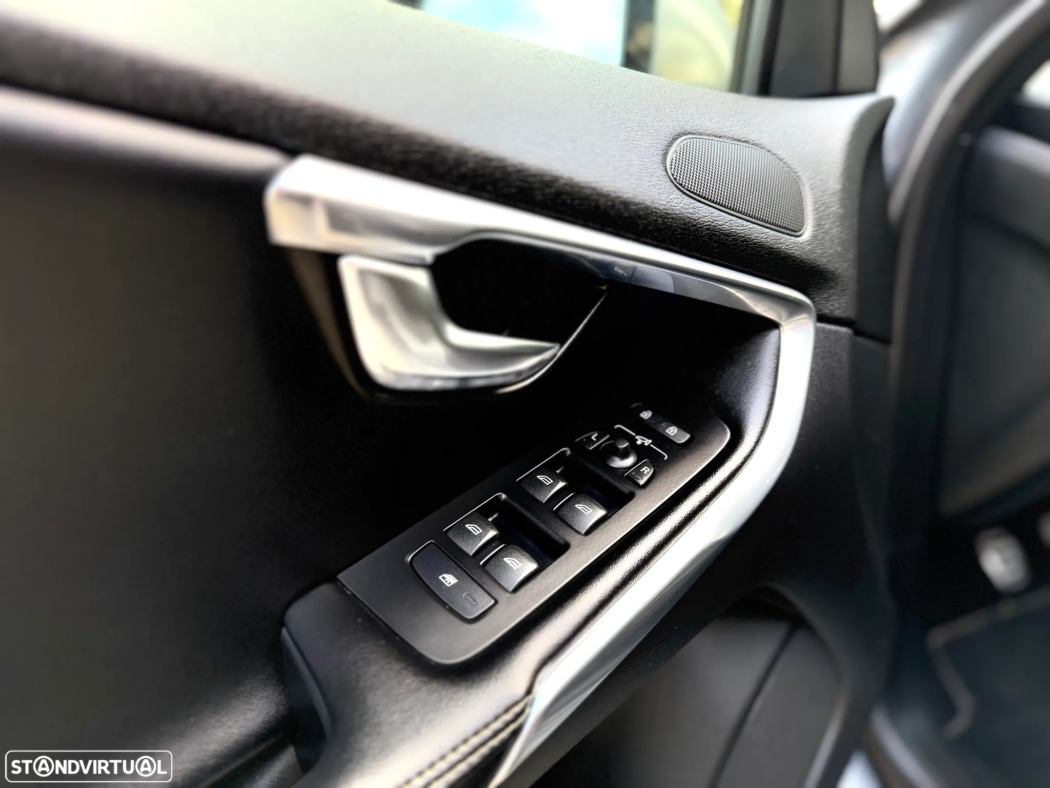 Volvo V40 1.6 D2 R-Design - 19