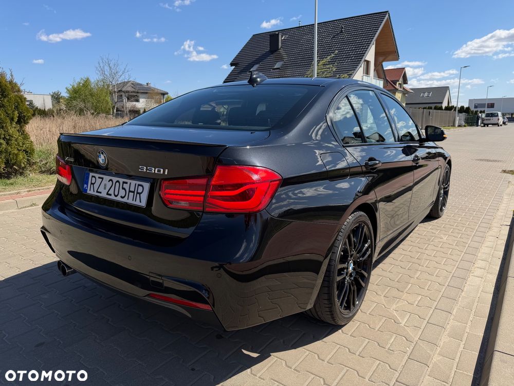 BMW Seria 3 330i xDrive Edition M Sport Shadow - 6